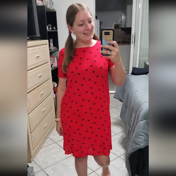 Minnie Mouse shift dress with pockets red with black bows NWT size womens xs - Picture 3 of 10